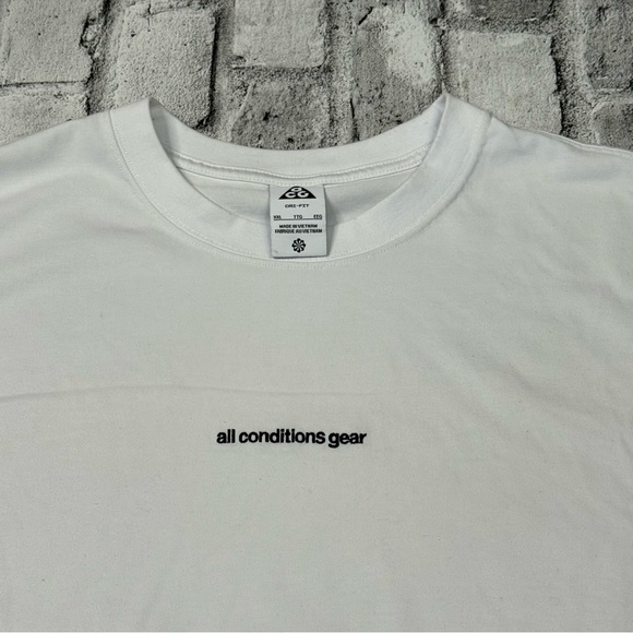Nike ACG Center Logo All Conditions Gear Graphic T-Shirt  Size XXL Heavyweight - Picture 3 of 9
